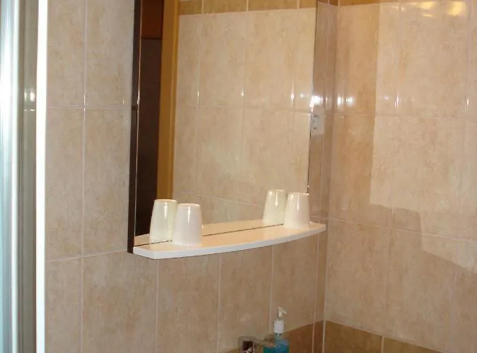 Hotell Denis Panzio Es Etterem 3*