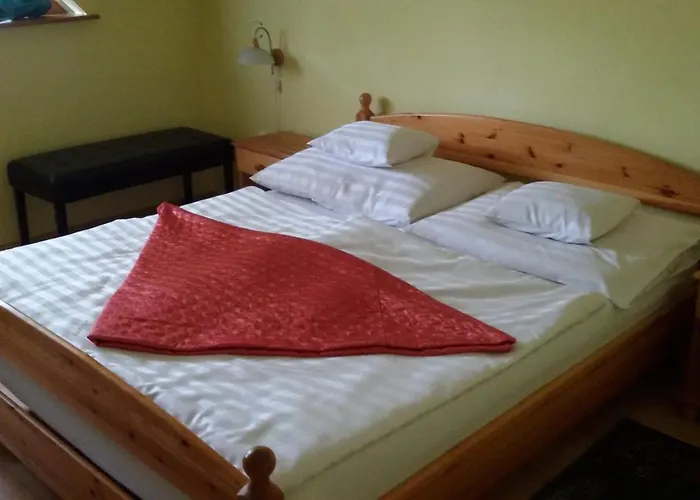 Denis Panzio Es Etterem Lenti